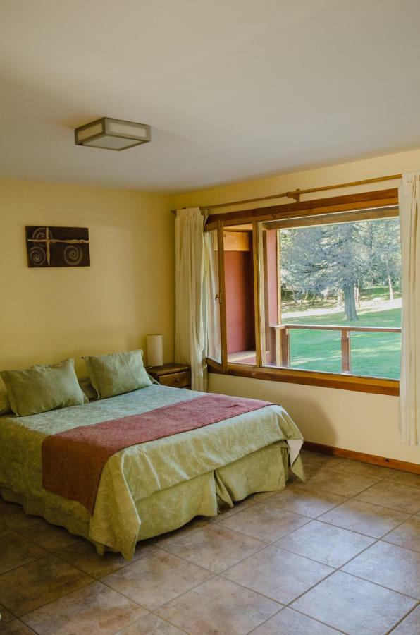 Unquehue Apartamentos Dormis Villa La Angostura Luaran gambar