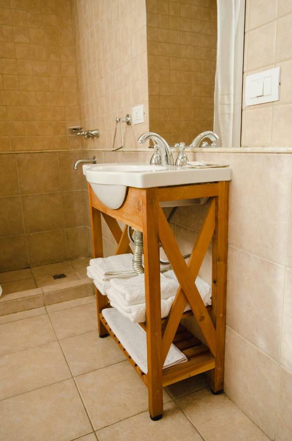 Unquehue Apartamentos Dormis Villa La Angostura Luaran gambar